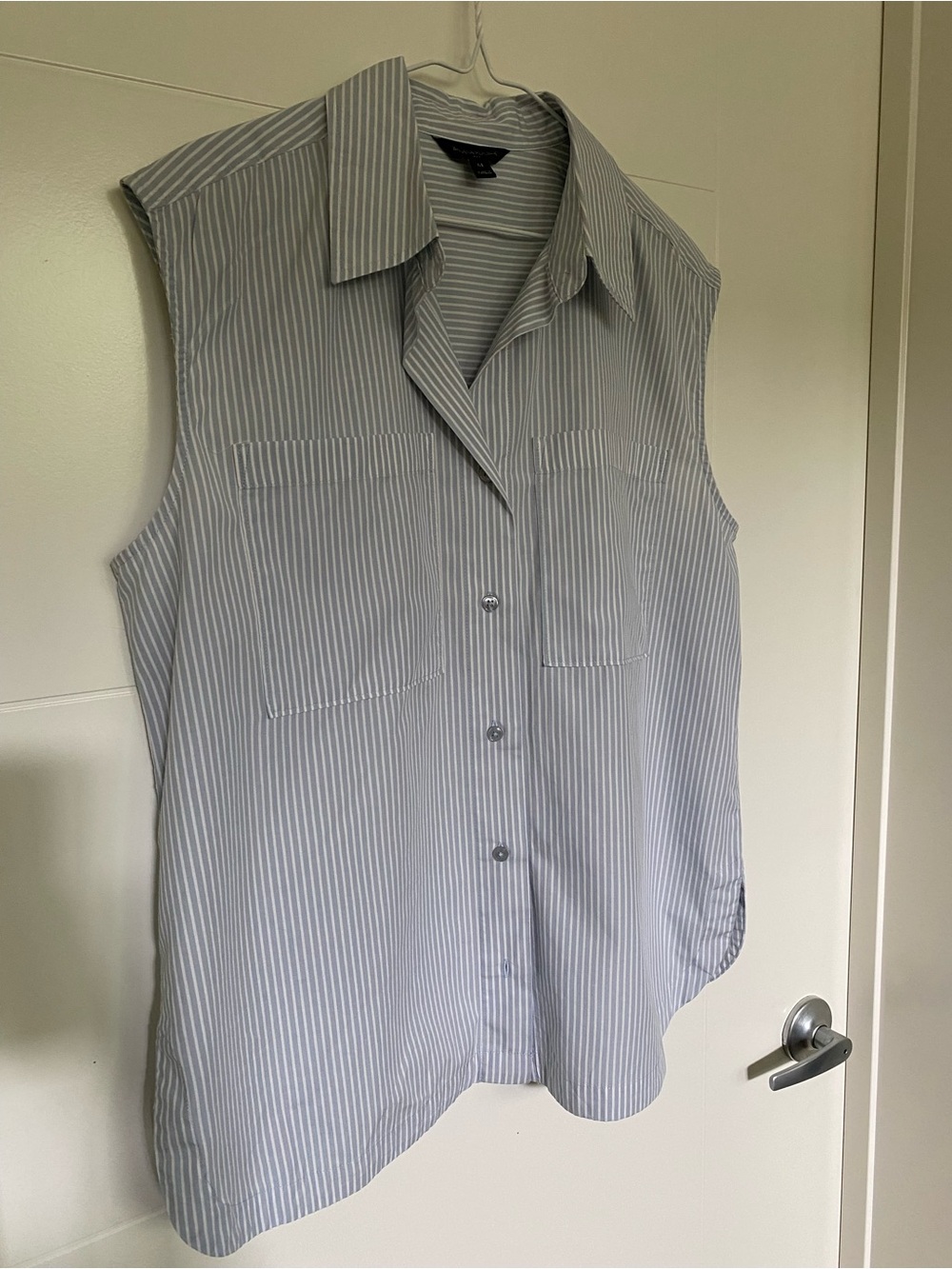 Banana Republic Light Blue & White Striped Sleeveless Collared Top